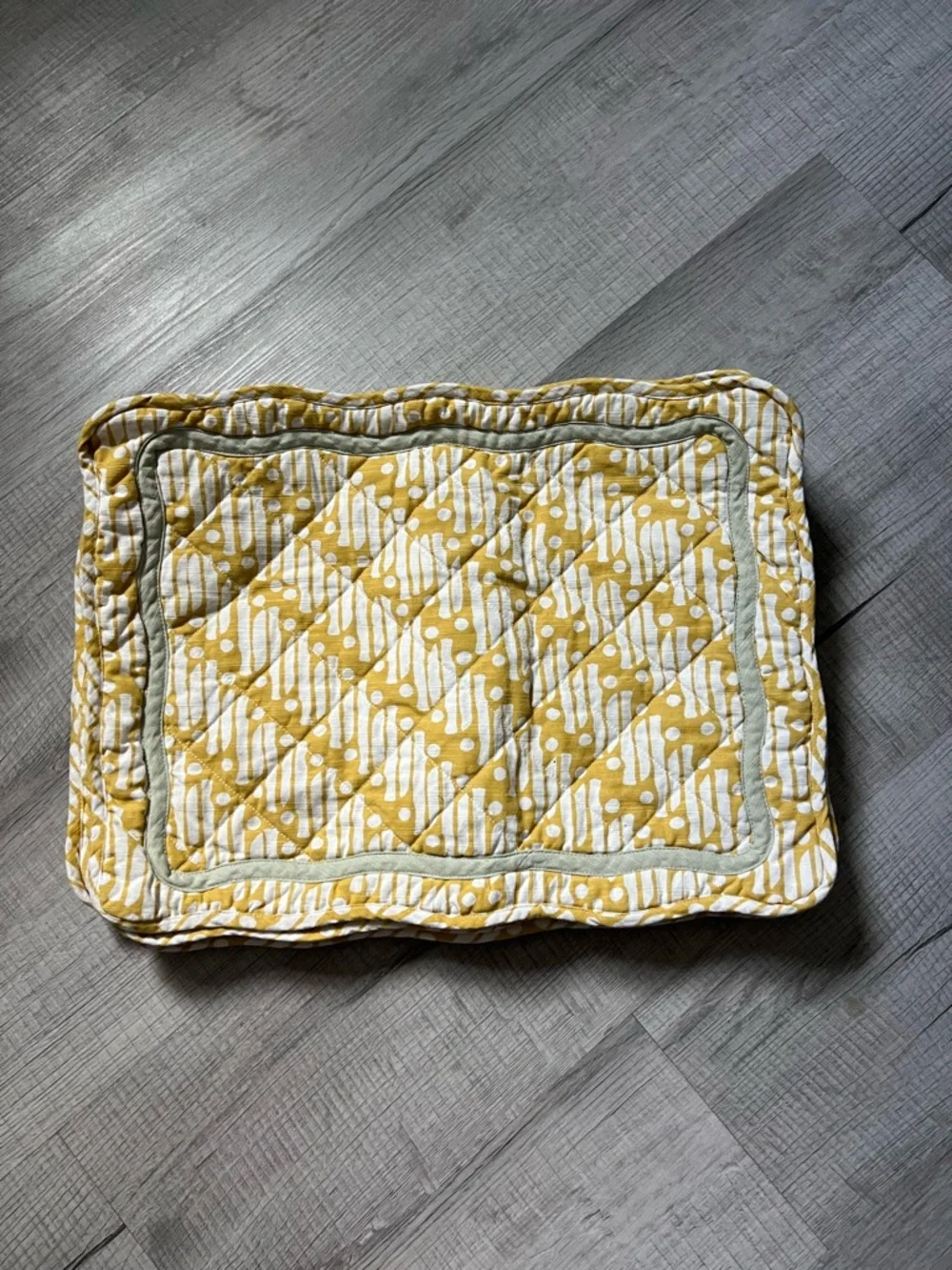 WEST ELM x RHODE 6 pc Batik Cotton Placemats Cottagecore Yellow Green Scalloped